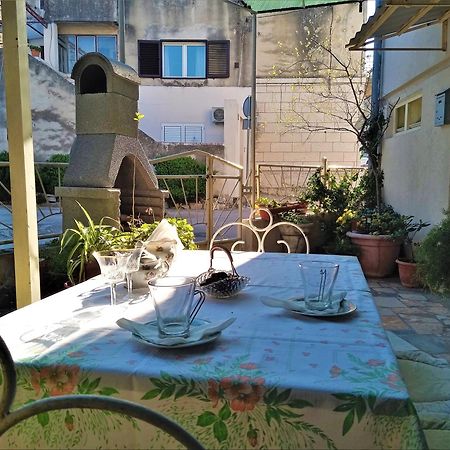 Apartment Marijeta Kaštela エクステリア 写真